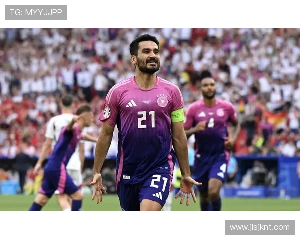 爱尔兰足球当家球星表现出色助力国家队挑战欧洲强队展现实力